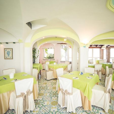 Hotel Carlo Magno Forio  Bagian luar foto
