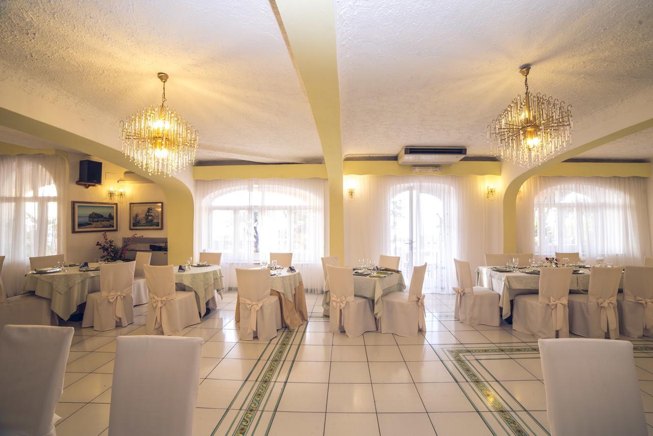 Hotel Carlo Magno Forio  Bagian luar foto