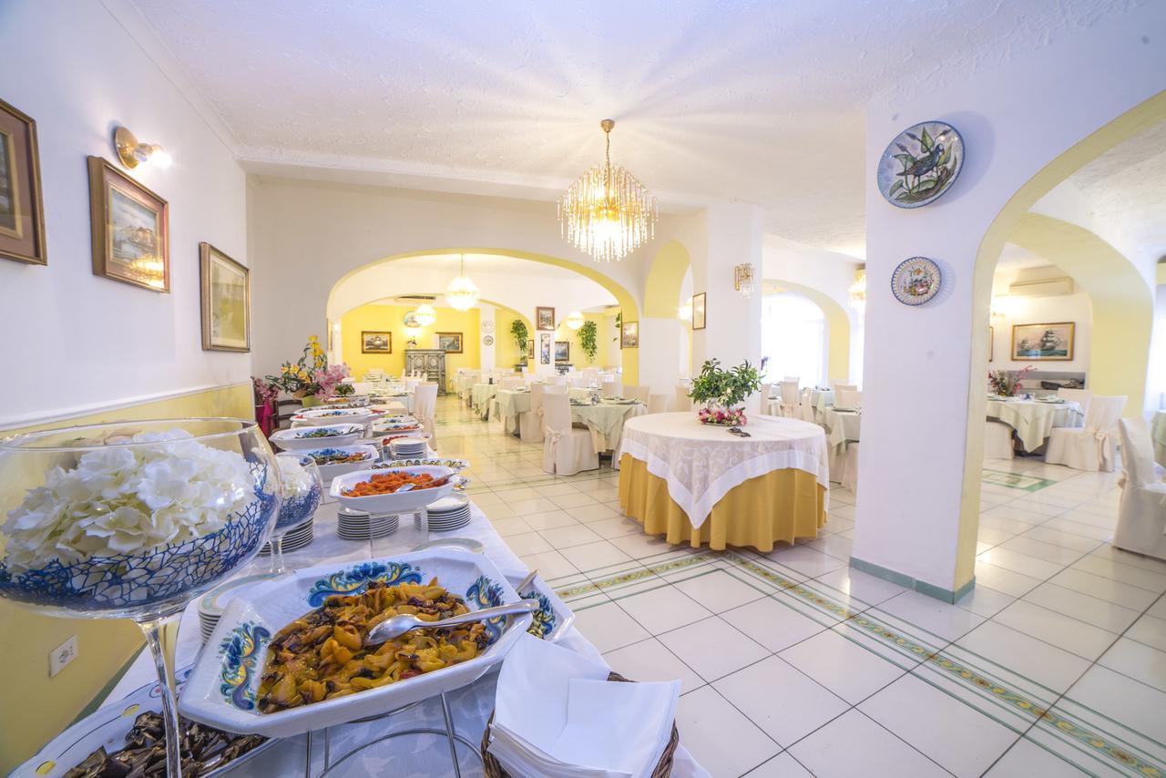 Hotel Carlo Magno Forio  Bagian luar foto