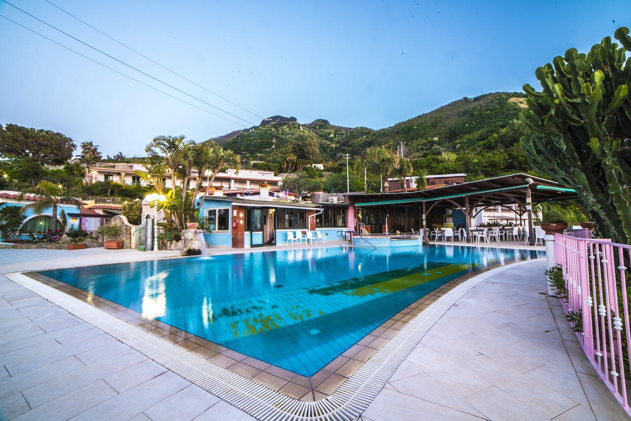Hotel Carlo Magno Forio  Bagian luar foto