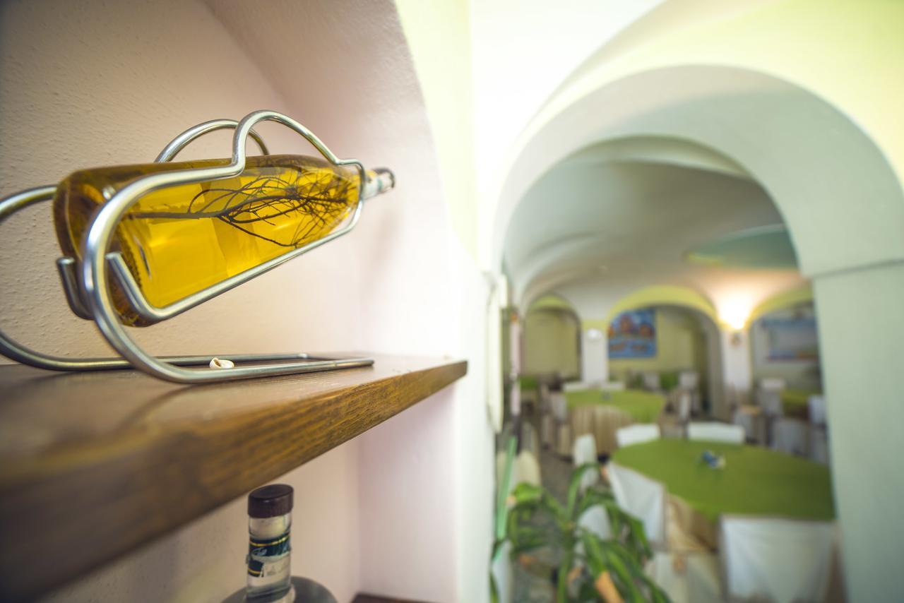 Hotel Carlo Magno Forio  Bagian luar foto